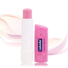 现货  德国原装唇膏Labello拉贝罗 玫瑰淡粉润唇膏 滋润保湿 专业护唇化妆品